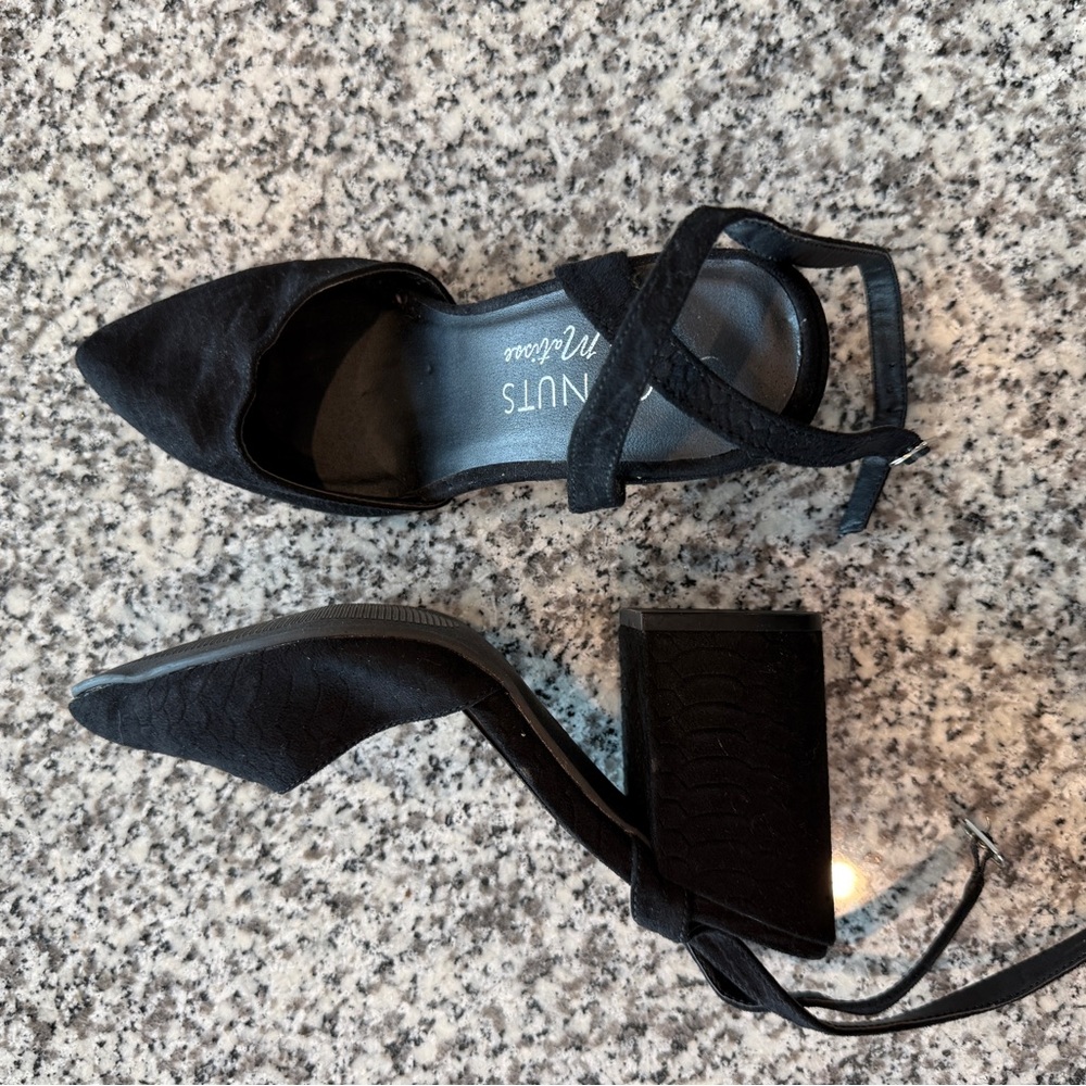 Coconuts by Matisse Black Pointed Toe Heels Sz 8